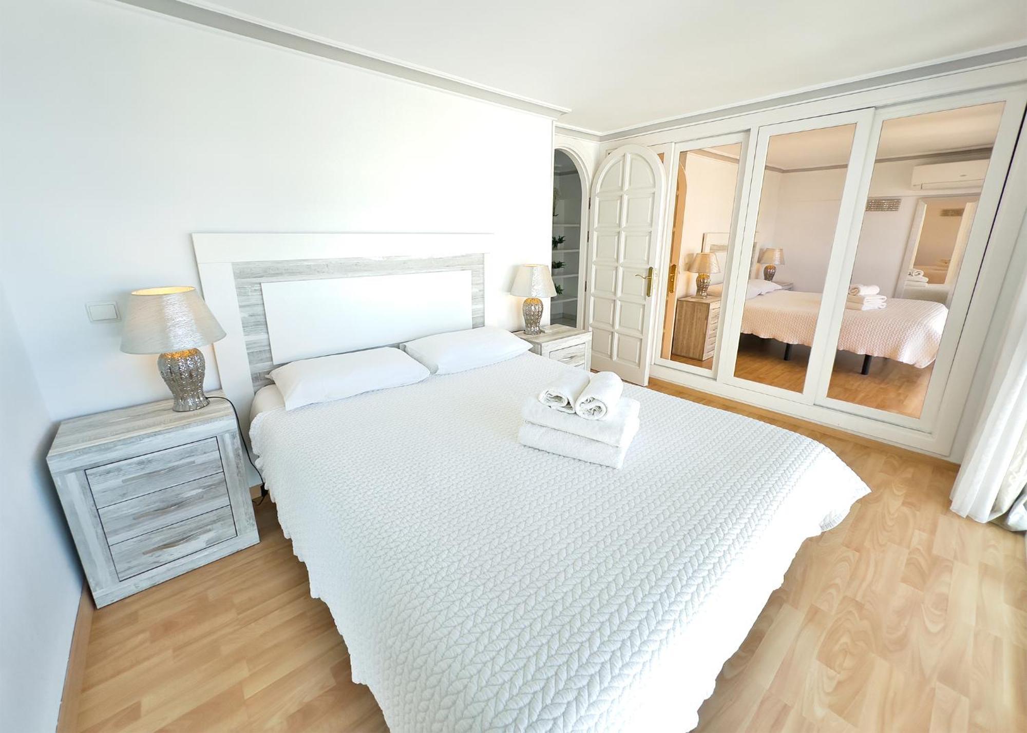 Skol 508 West Facing Duplex Apartment With Amazing Sea Views มาร์เบยา ภายนอก รูปภาพ
